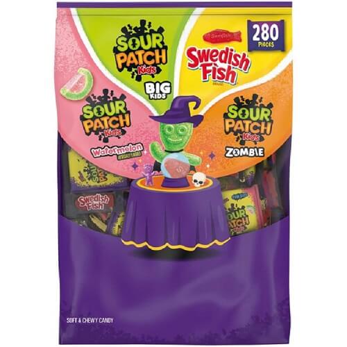 Sour Patch Kids and Swedish Fish Halloween Treat Packs ~ 280ct.   Sour Patch Kids and Swedish Fish Halloween Treat Packs ~ 280ct.