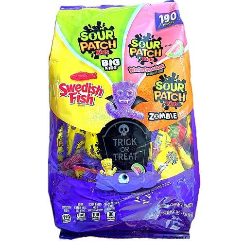 Sour Patch Kids and Swedish Fish Halloween Treat Packs ~ 190ct.   Sour Patch Kids and Swedish Fish Halloween Treat Packs ~ 190ct.